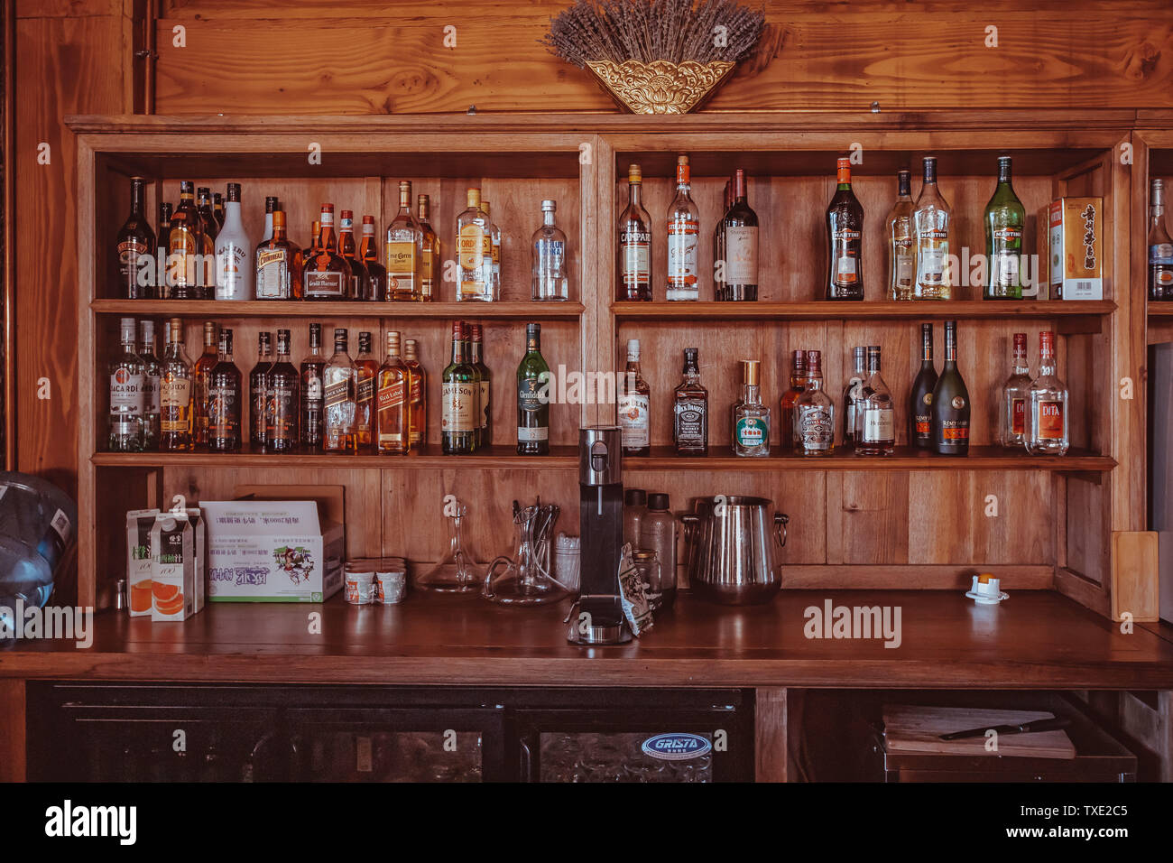 Barschrank Stockfotos Barschrank Bilder Alamy