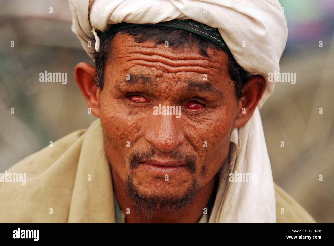 Ein blinder Mann bittet um Geld in Kabul, Afghanistan am 17. September 2009. UPI/Mohammad Kheirkhah Stockfoto