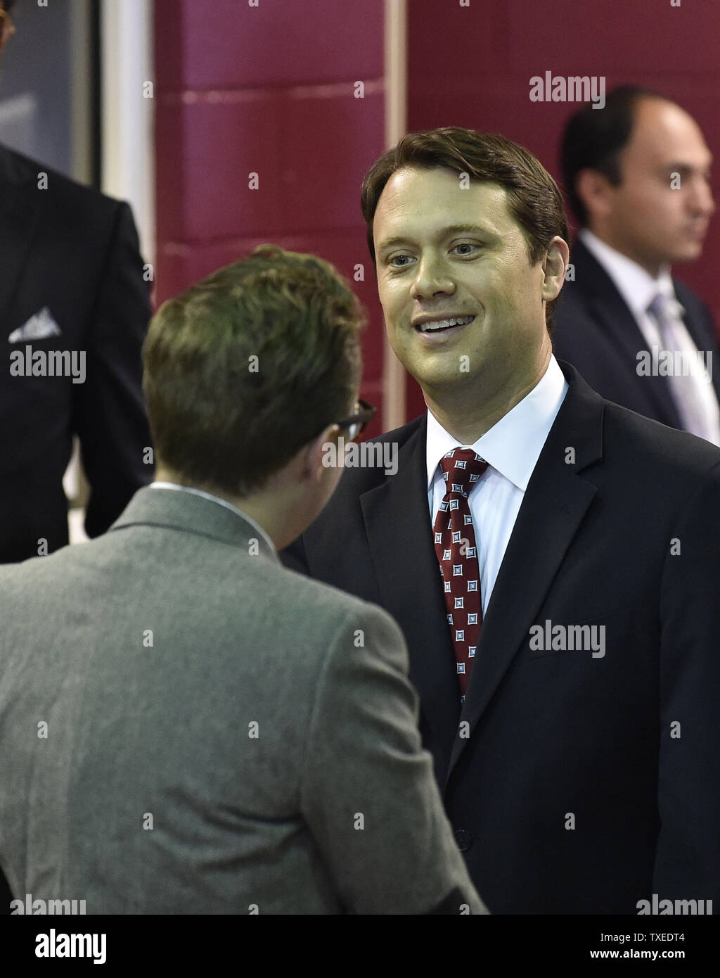 Georgien demokratische gubernatorial Anwärter Jason Carter (R) besucht eine Georgien stimmen Rally für den demokratischen US-Senat Kandidat Michelle Nunn am Martin Luther King Jr. Erholungszentrum am 8. September 2014 in Atlanta. UPI/David Tulis Stockfoto