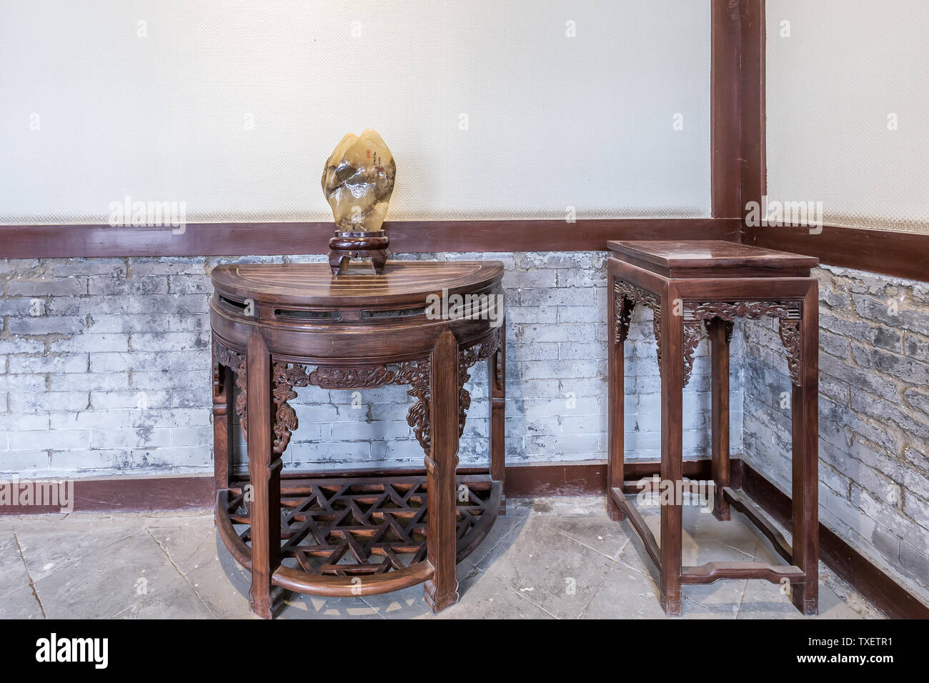 Klassische Möbel in der chinesischen Halle des ehemaligen Du Yotian's Residence in Binzhou Stadt, Provinz Shandong Stockfoto