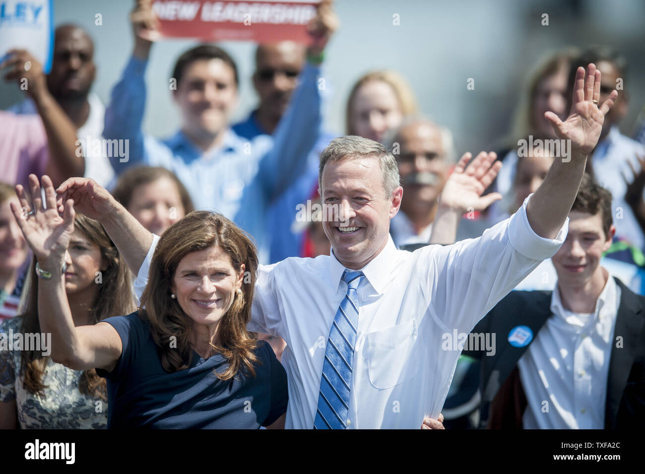 Von der Familie und von Anhängern umgeben, der ehemalige Gouverneur von Maryland, Martin O'Malley verkündet seine Absicht, die demokratische Nominierung für das Amt des Präsidenten der Vereinigten Staaten von Amerika am Donnerstag, 30. Mai 2015 im Federal Hill Park in Baltimore, Maryland, zu suchen. UPI/Pete Marovich Stockfoto