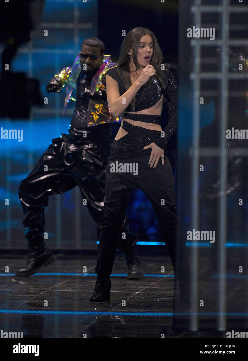 Hailee Steinfeld führt bei den MTV Europe Music Awards in Bilbao, Spanien am 4. November 2018. Foto von Sven Hoogerhuis/UPI Stockfoto