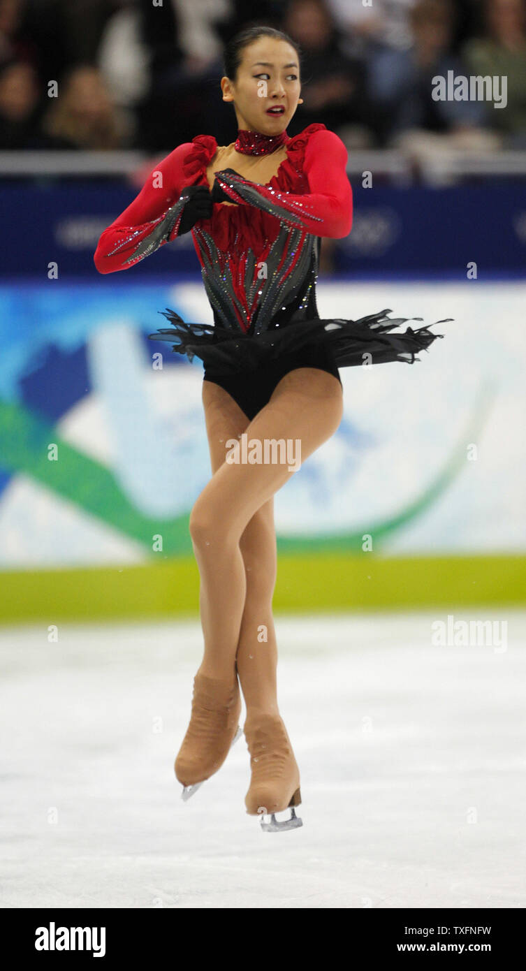 Mao Asada von Japan skates ihr kurzes Programm bei den Frauen Eiskunstlauf Wettbewerb bei den Olympischen Winterspielen 2010 in Vancouver, Kanada, die am 25. Februar 2010. Asada gewann die Silbermedaille in der Veranstaltung. UPI/Brian Kersey Stockfoto