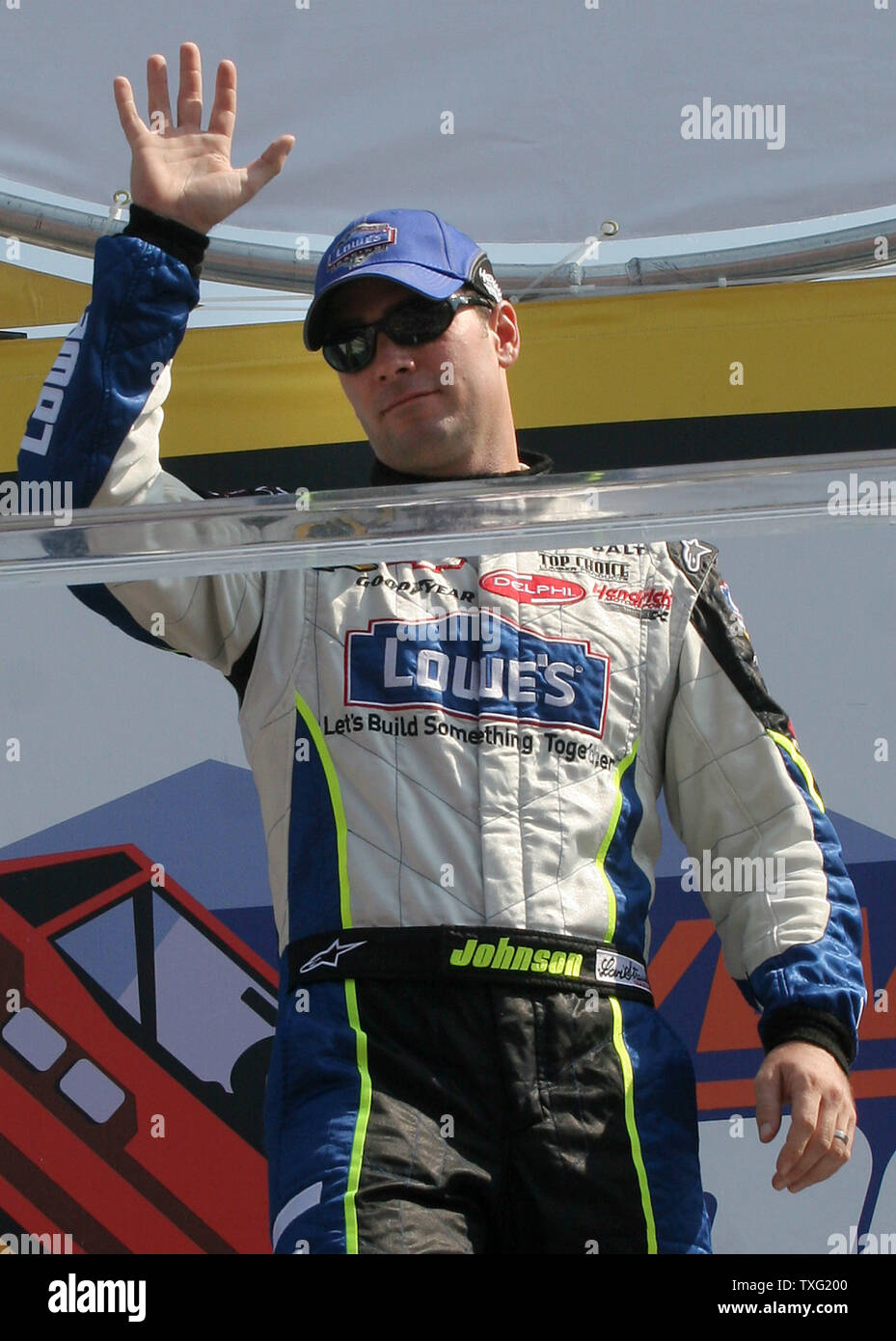 Jimmie Johnson wird während die Sylvania 300 auf dem New Hampshire International Speedway in Loudon, NH am 17. September 2006 eingeführt. (UPI Foto/Katie McMahon) Stockfoto