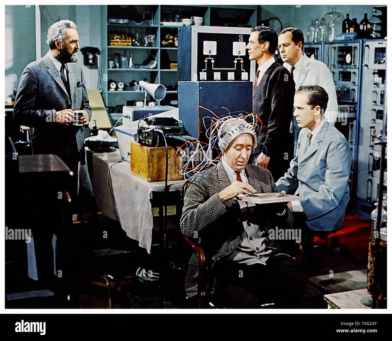 Quatermass und die Grube 5 Millionen Jahren auf der Erde (amerikanische Version) Jahr: 1967-UK Regie: Roy Ward Baker Andrew Keir, Keith Marsh, James Donald Stockfoto