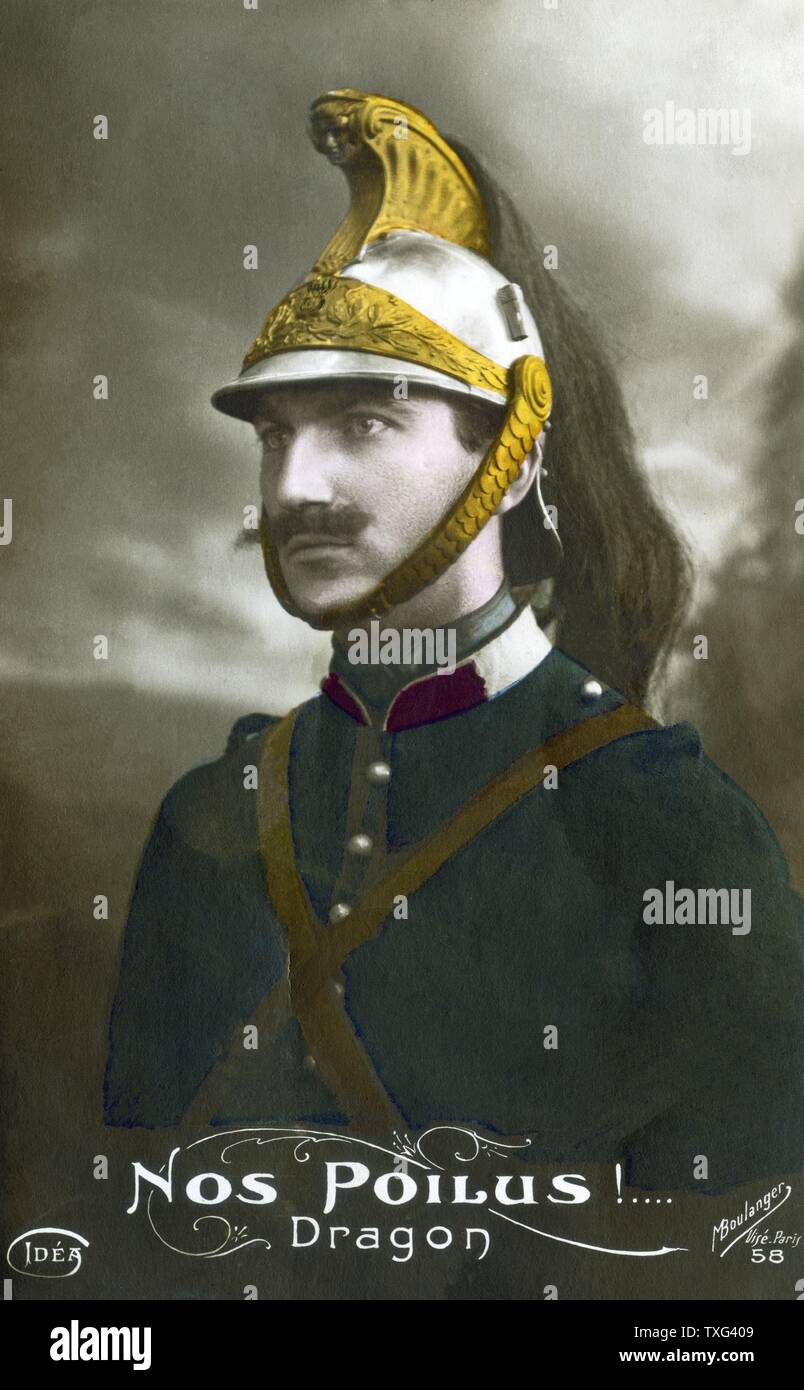 Postkarte, ein französischer Soldat (ein "poilu") von einem Regiment Dragoner. 1915 Stockfoto