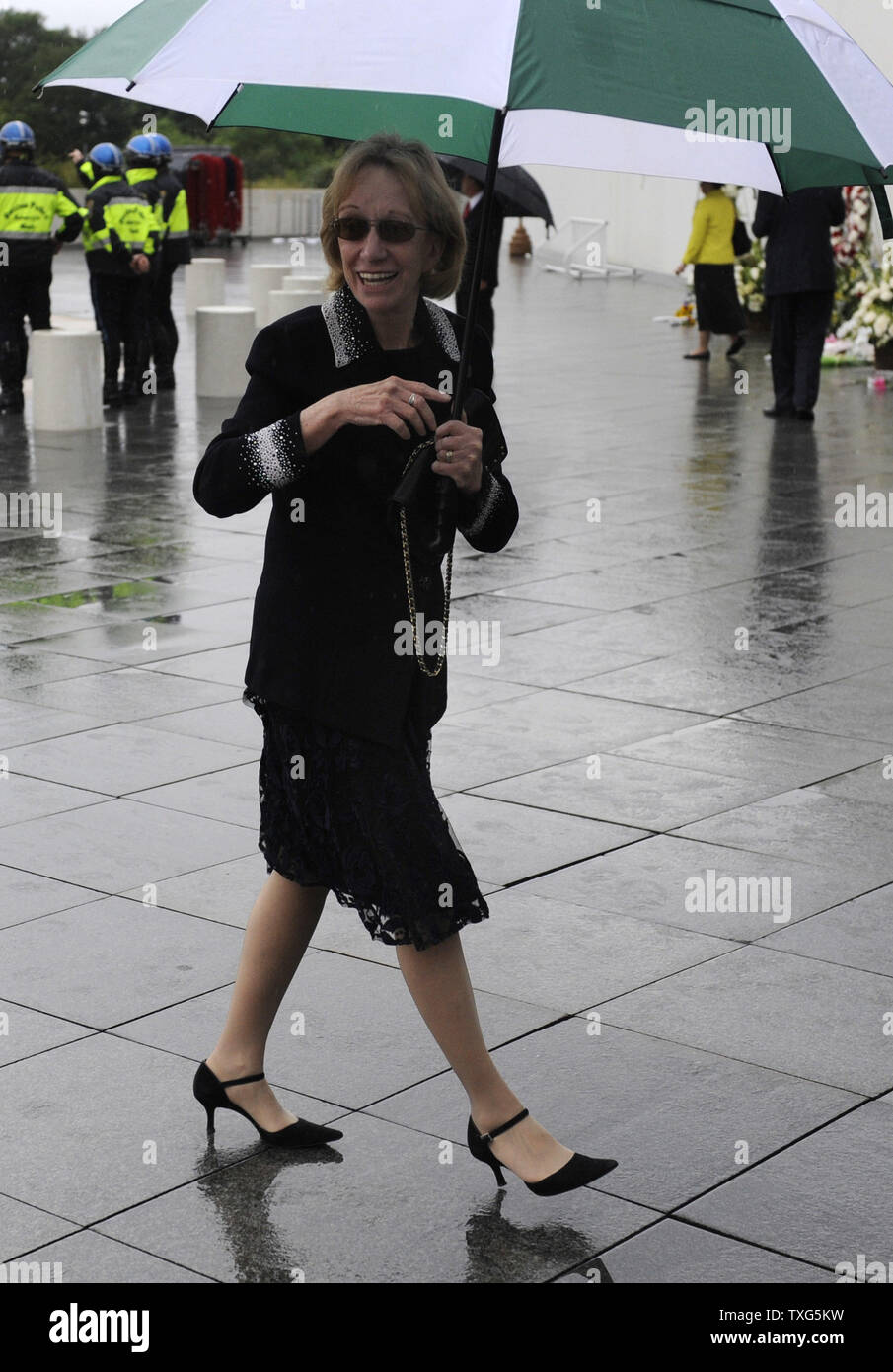 Doris Kearns Goodwin kommt an der Trauerfeier für Edward Kennedy am John-F.-Kennedy Presidential Library und Museum in Boston am 28. August 2009. Senator Kennedy, der späte Dienstag Nacht im Alter von 77 Jahren bestanden, werden in Arlington Friedhof morgen begraben nach einer Trauerfeier in Boston. UPI/Kevin Dietsch. Stockfoto