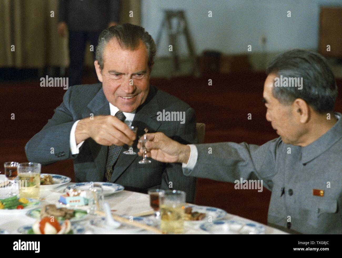 Präsident Richard Nixon Toast Zhou Enlai der chinesische Premierminister Bei einem Staatsbankett in Peking Stockfoto