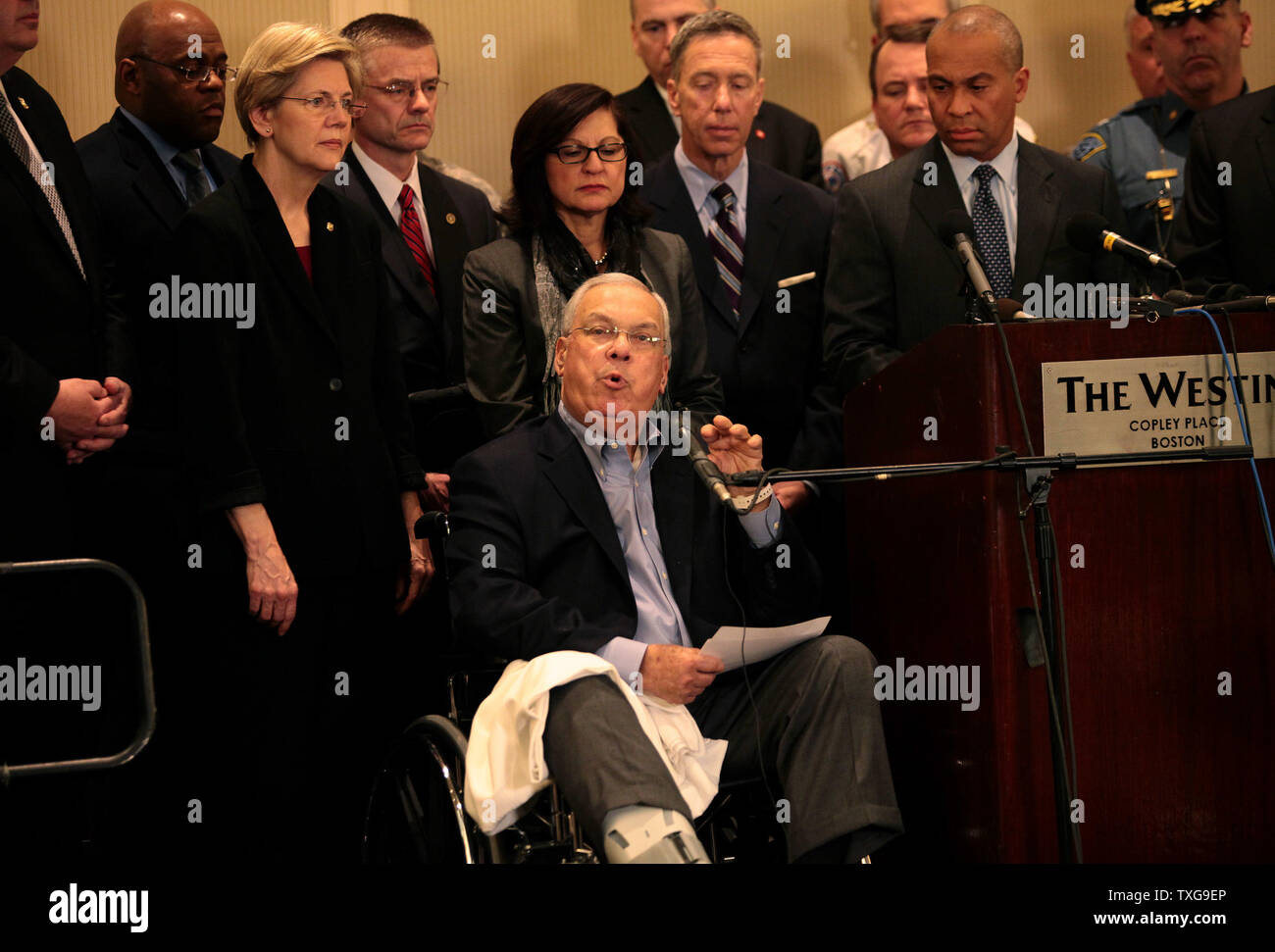 Boston Bürgermeister Tom Menino Adressen der Medien auf einer Pressekonferenz über den Boston Marathon Bombardierung in Boston, Massachusetts am 16. April 2013. Zwei Bomben detoniert in der Nähe der Ziellinie der Boston Marathon Montag Nachmittag töten 3 und 150 verletzt wurden. UPI/Matthew Healey Stockfoto