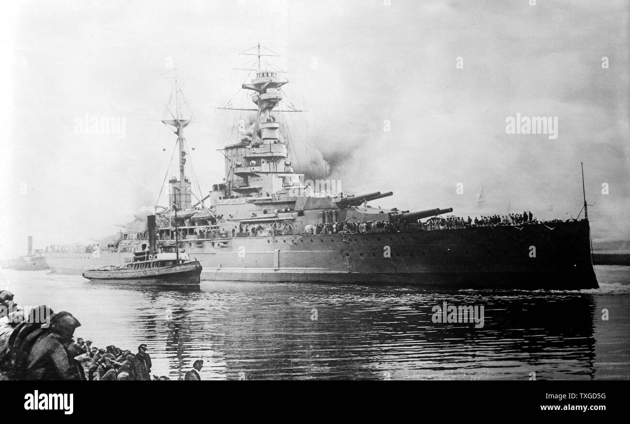 1915 starten von HMS Ramillies, einer der fünf Revenge-Klasse Schlachtschiffe der Royal Navy im ersten Weltkrieg gebaut. Sie wurde nach der Skagerrakschlacht 1916 fertiggestellt und sah keine Kämpfe während des Krieges. Mit der Grand Fleet war sie für die Dauer des Krieges Stockfoto