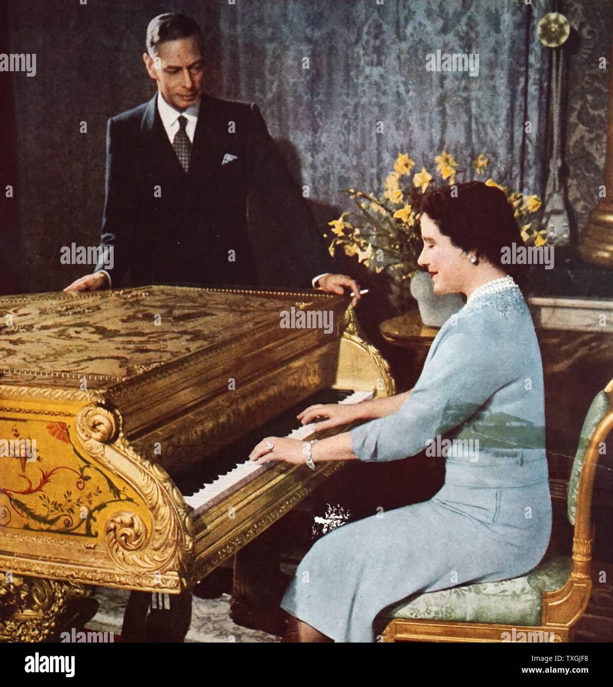 Königin Elizabeth (Gemahlin George VI) mit George dann König des Vereinigten Königreichs und der Besitzungen des britischen Commonwealth vom 11. Dezember 1936 bis zu seinem Tod Stockfoto