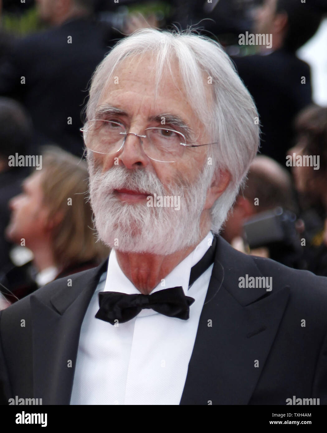 Michael Haneke ankommt auf dem roten Teppich vor der Vorführung des Films "werden Sie einen großen dunklen Fremden" während der 63. jährliche Internationale Filmfestspiele von Cannes in Cannes, Frankreich am 15. Mai 2010 erfüllen. UPI/David Silpa Stockfoto