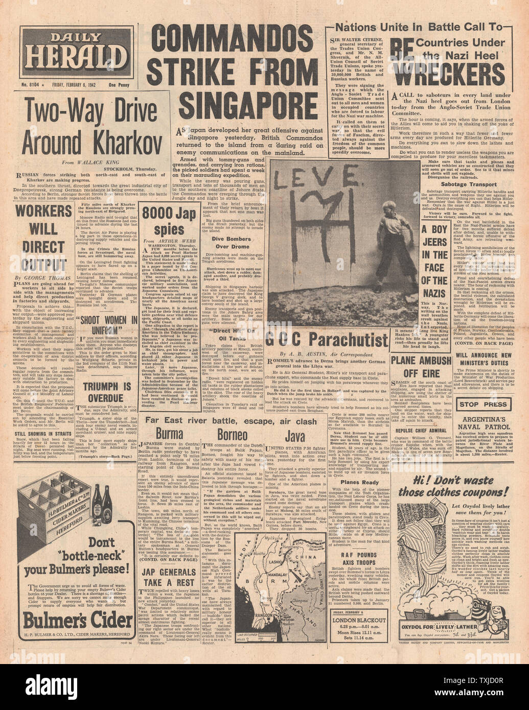 1942 Titelseite Daily Herald Battle für Singapur und Charkow Stockfoto