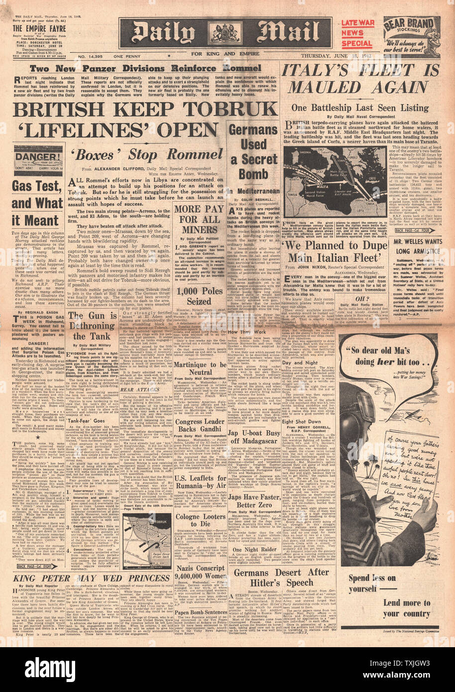 1942 Titelseite Daily Mail Battle for Tobruk and allilies attackieren italienische Flotte im Mittelmeer Stockfoto