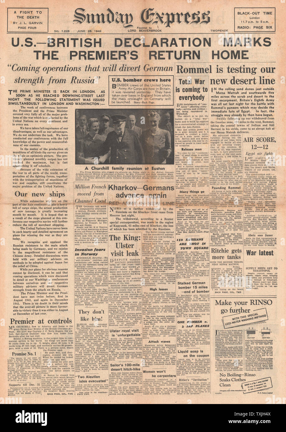 1942 Front page Sunday Express deutsche Armee in Ägypten und Churchill zurück aus Amerika mit einem Sieg Plan Stockfoto
