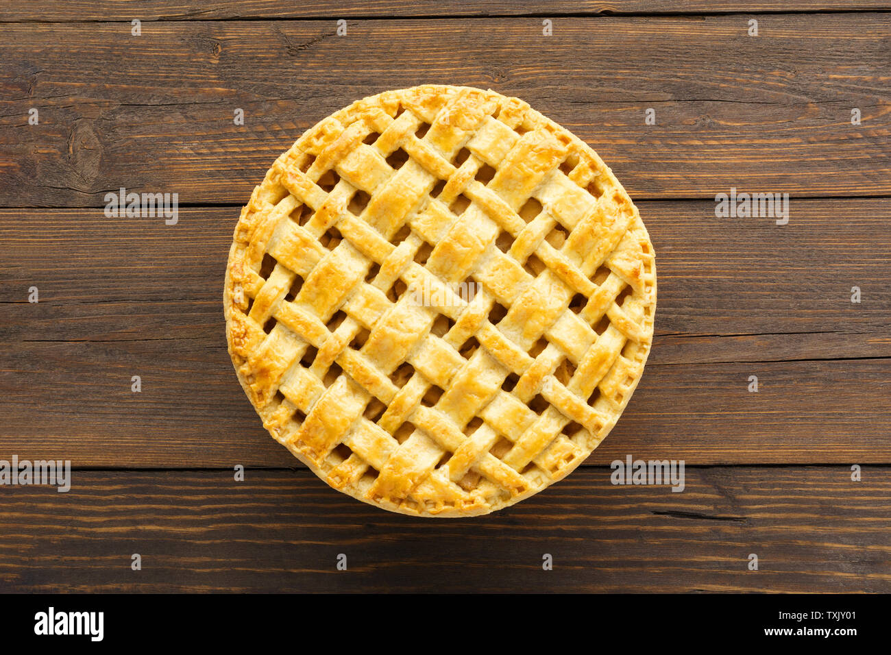 Hausgemachte Apfelkuchen Mit Gitter Oben Auf Braunem Holz