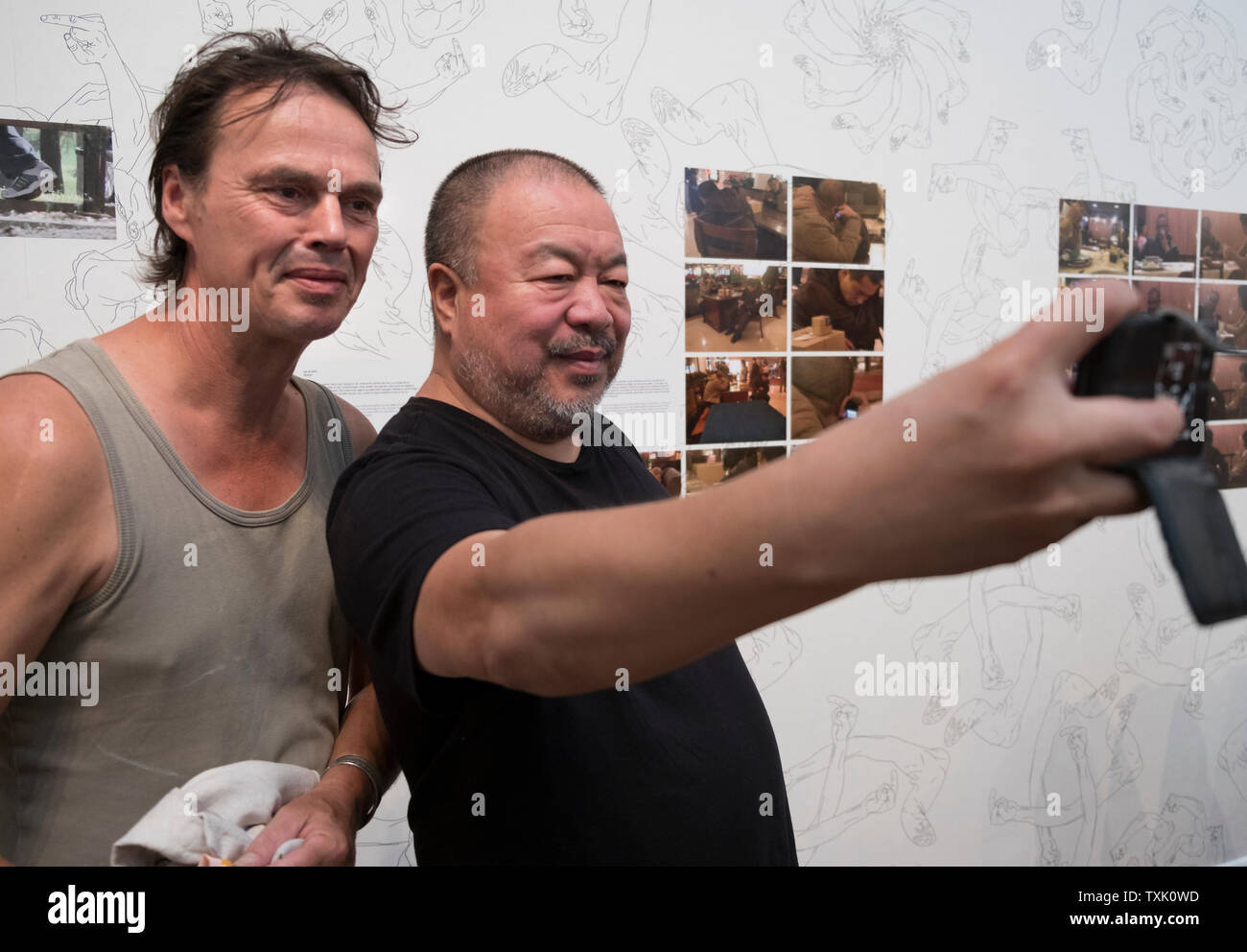 Amsterdam, Niederlande: Öffnung Schaum#SafePassage, Ai Weiwei, 2016, September 15. Stockfoto