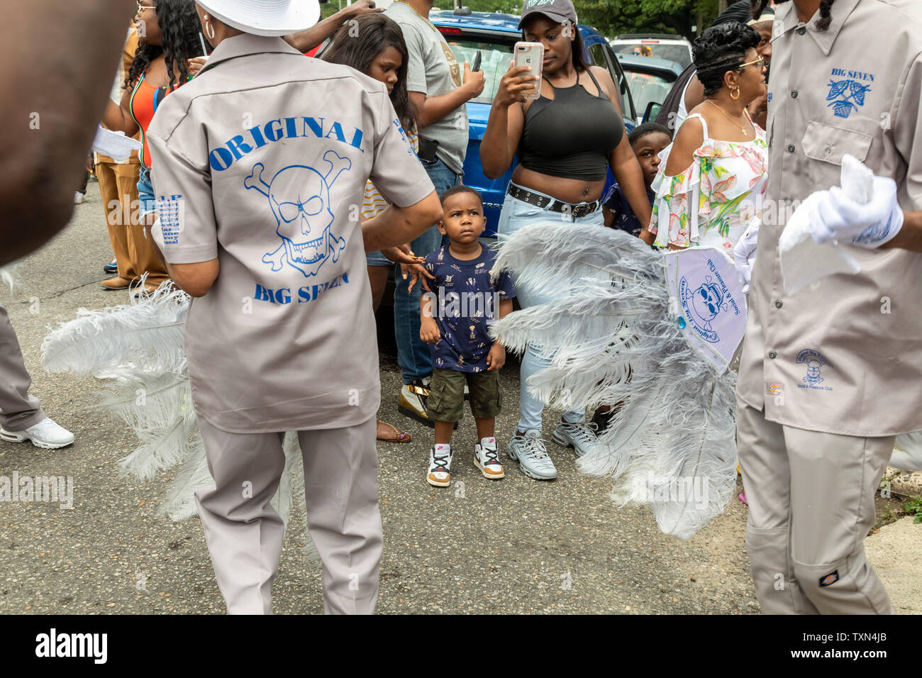 New Orleans, Louisiana - Das Original Big Seven/Muttertag zweite Zeile Parade. Stockfoto