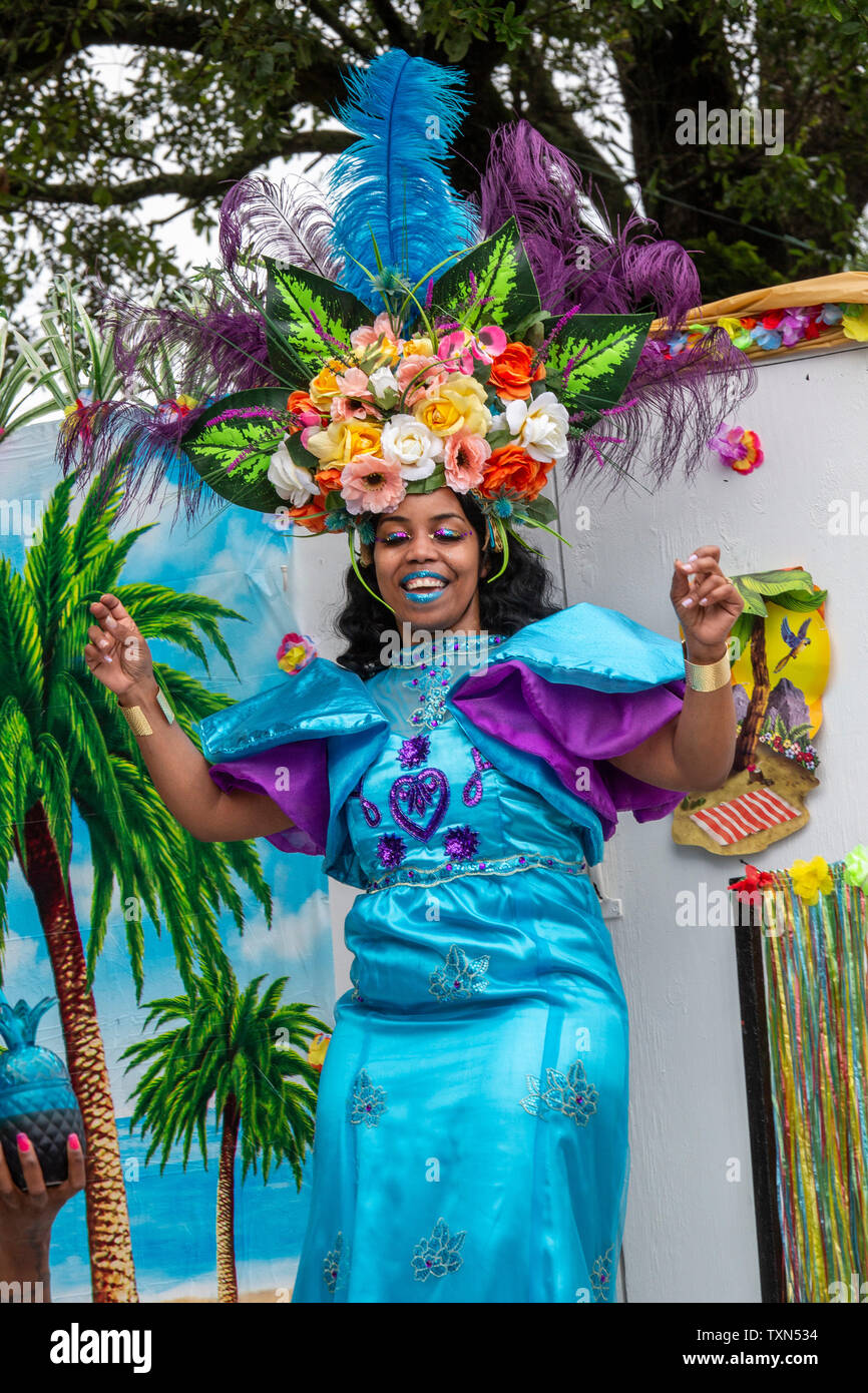 New Orleans, Louisiana - Das Original Big Seven/Muttertag zweite Zeile Parade. Stockfoto