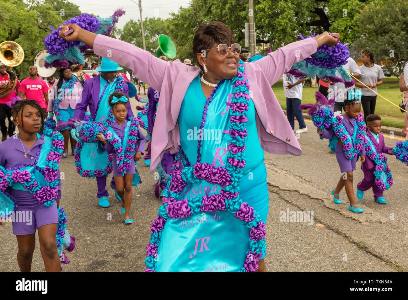 New Orleans, Louisiana - Das Original Big Seven/Muttertag zweite Zeile Parade. Stockfoto