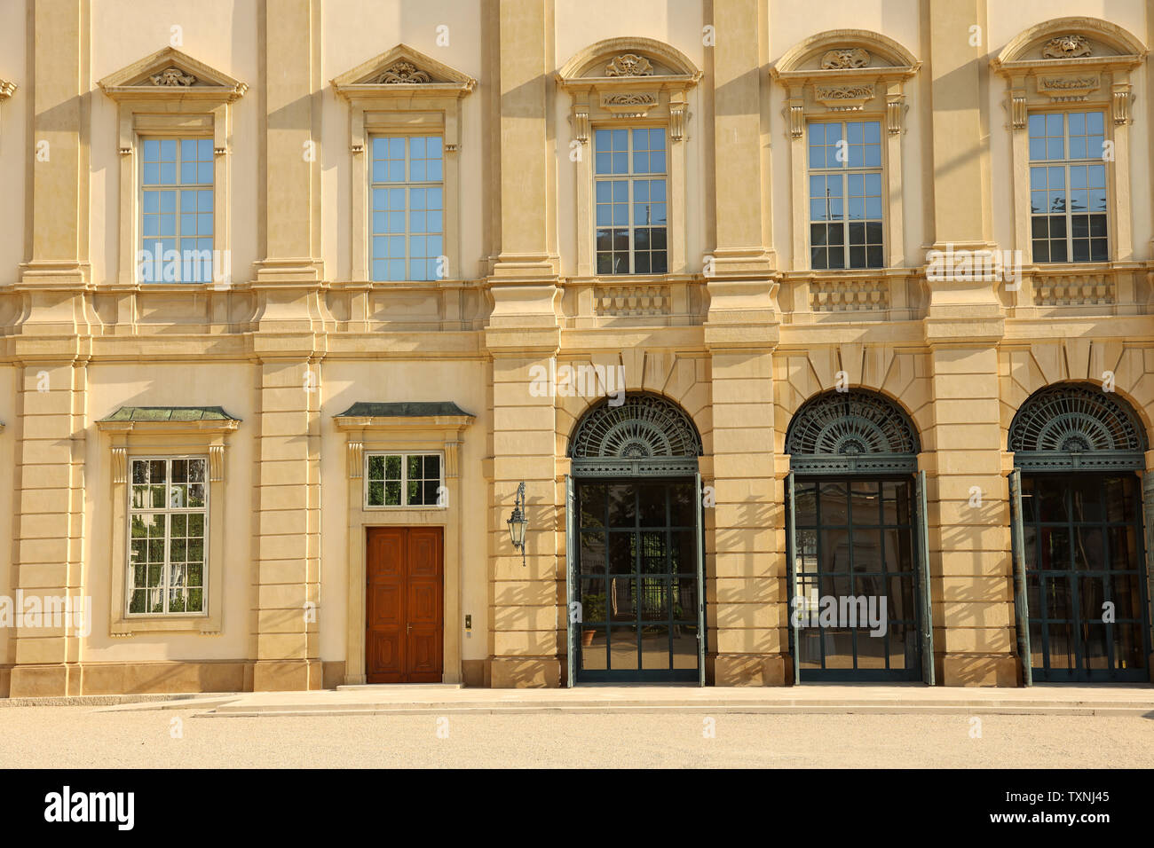 Vorderansicht des Palais Liechtenstein in Wien Stockfoto