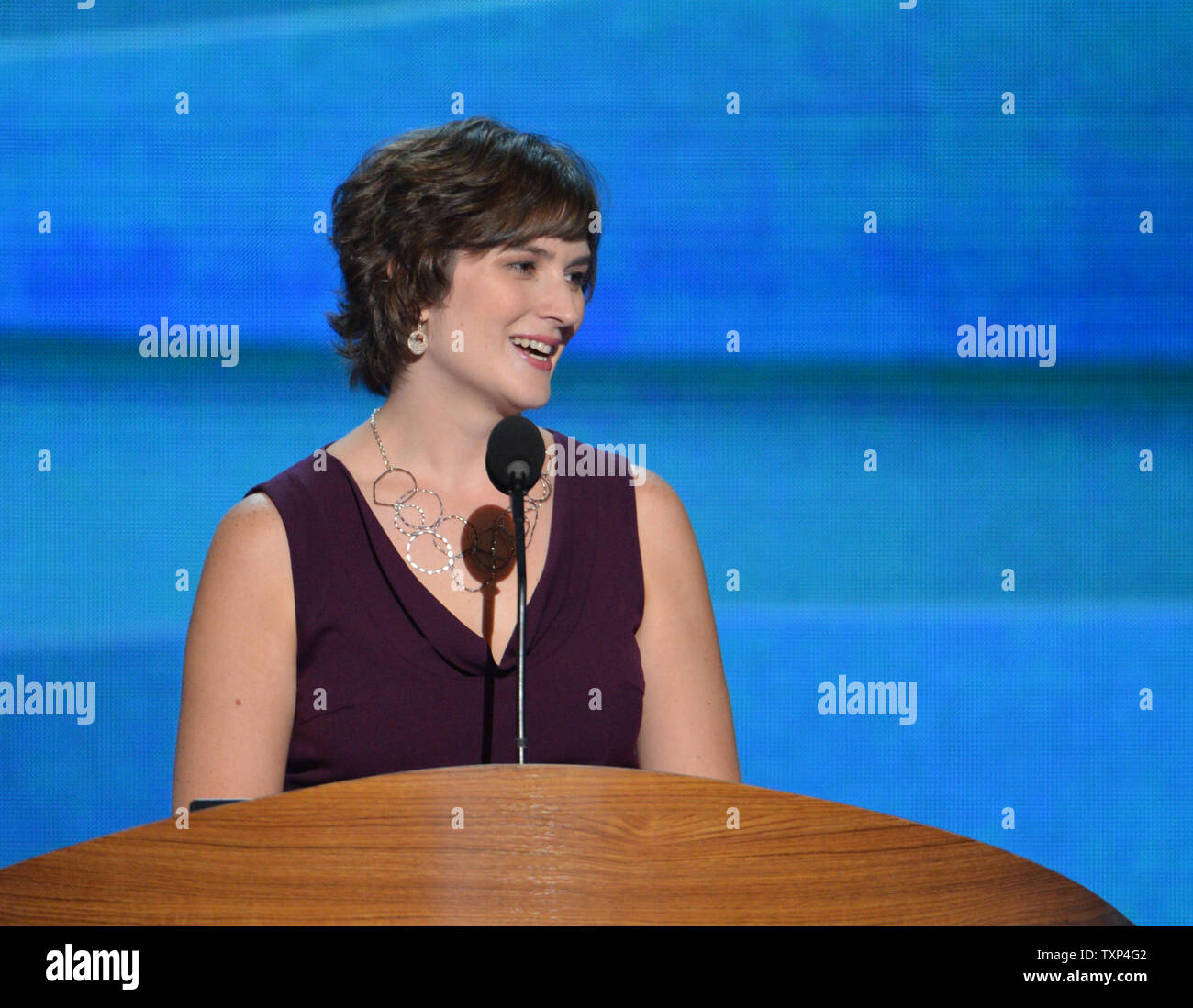 Sandra Fluke, Rechtsanwalt und Frauenrechtlerin, spricht bei der Democratic National Convention in der Time Warner Cable Arena in Charlotte, North Carolina am 5. September 2012. UPI/Kevin Dietsch Stockfoto