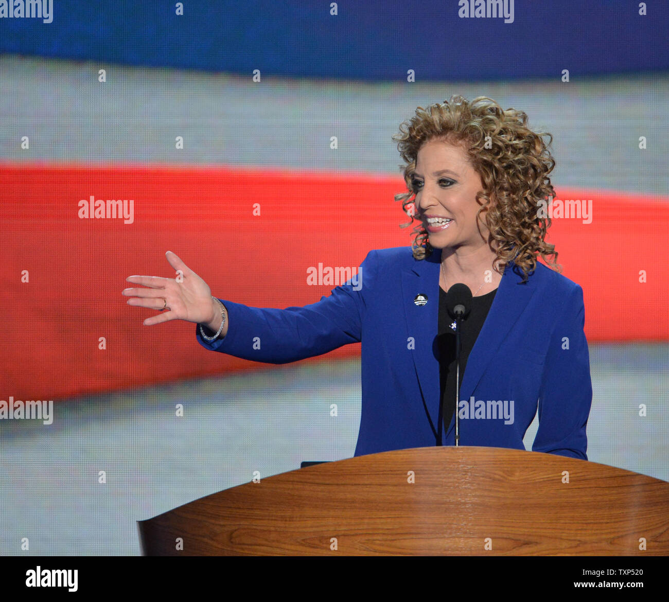 Vertreter Debbie Wasserman Schultz von Florida, Vorsitzender des Democratic National Committee, spricht bei der Democratic National Convention 2012 an der Time Warner Cable Arena in Charlotte, North Carolina am 6. September 2012. UPI/Kevin Dietsch Stockfoto