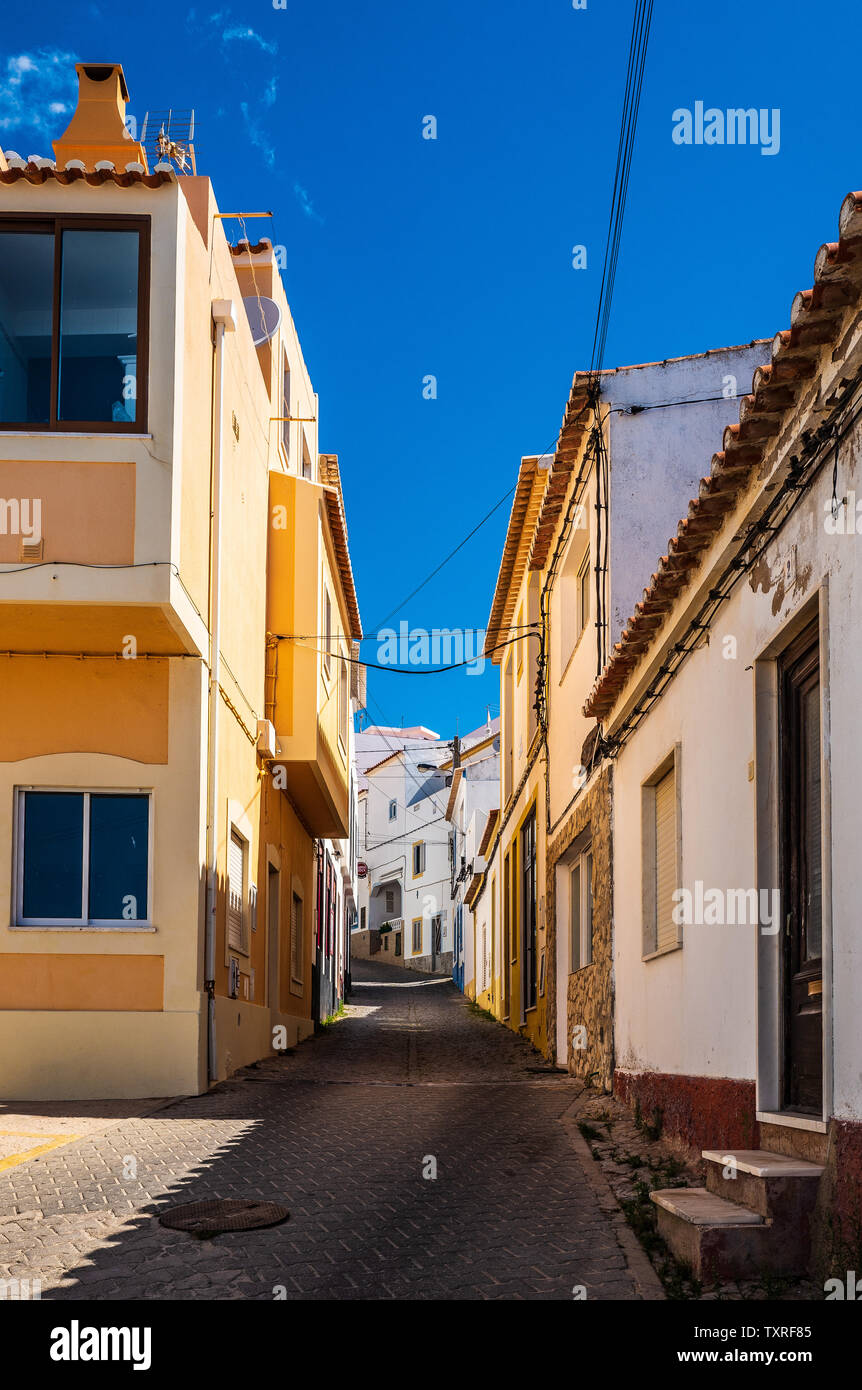 Ruhige portugiesischen Dorf Straße Stockfoto