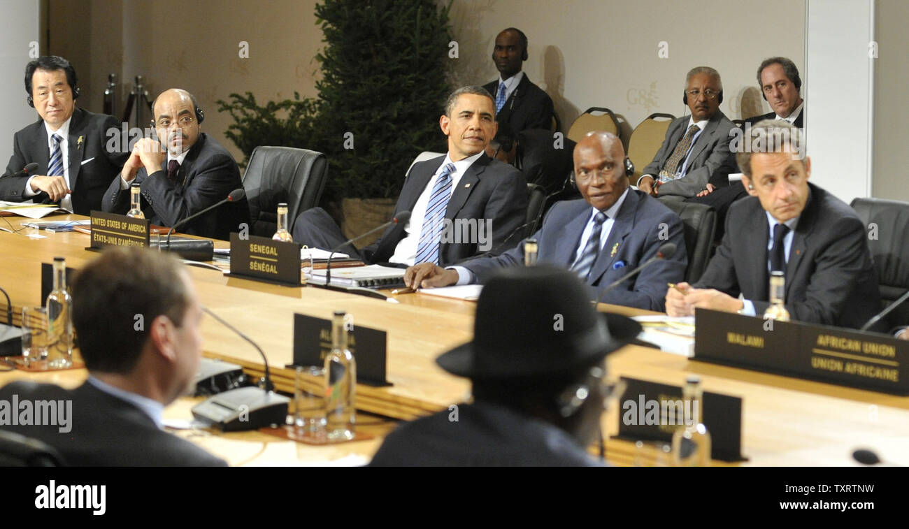 Us-Präsident Barack Obama (C) nimmt an der G8-Tagung mit Afrikanischen outreach Führer während des G8-Gipfels in Deerhurst Resort in Huntsville, Ontario am 25. Juni 2010. UPI Foto/Alex Volgin Stockfoto