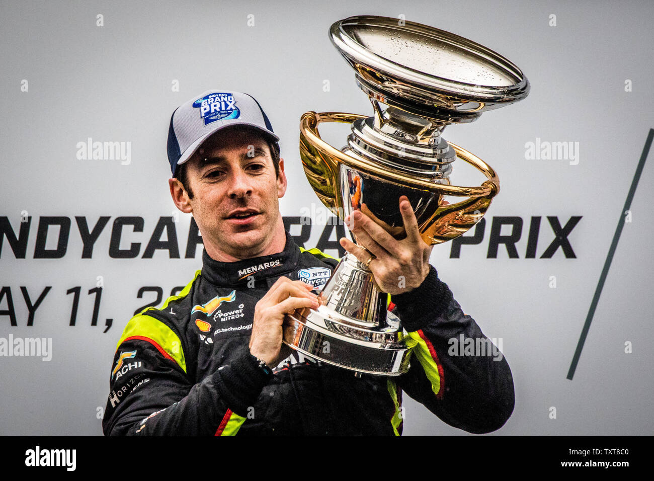 Simon Pagenaud feiert nach seinem Sieg 2019 IndyCar Grand Prix, am 11. Mai 2019 in Indianapolis, Indiana. Foto von Edwin Locke/UPI Stockfoto