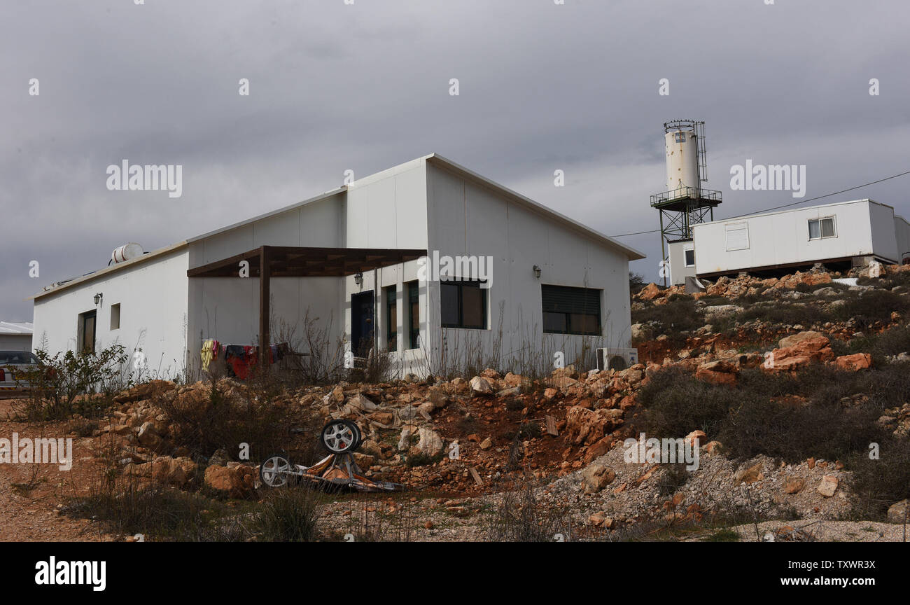 Häuser auf einem Hügel in der Israelischen illegale Ansiedlung outpost Esh Kodesh in der West Bank, 11. Januar 2016 eingestellt. Foto von Debbie Hill/UPI Stockfoto