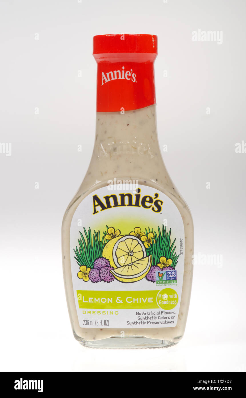Annie's, Teil von General Mills, Zitrone und Schnittlauch Vinaigrette Salatsoße Flasche ist ohne Milchprodukte & Glutenfrei Stockfoto