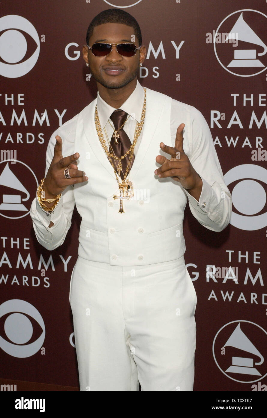 Usher kommt für die 47. jährlichen Grammy Awards im Staples Center in Los Angeles, Kalifornien Sonntag, 13. Februar 2005. (UPI Foto/Jim Ruymen) Stockfoto