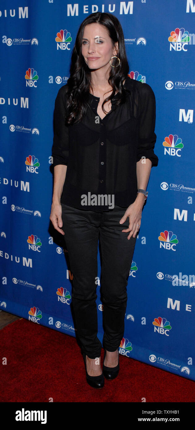 Courteney Cox-Arquette besucht die 'Mittel' Partei an der Stephen Cohen Gallery in Los Angeles am 26. Oktober 2006 statt. (UPI Foto/Phil McCarten) Stockfoto