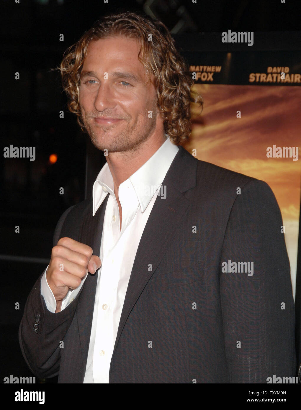 Matthew McConaughey, der schildert Jack Lengyel in der motion picture Sport Drama "Wir sind Marschall", kommt für die Premiere des Films am Grauman's Chinese Theater in Hollywood" in Los Angeles am 14. Dezember 2006. (UPI Foto/Jim Ruymen) Stockfoto