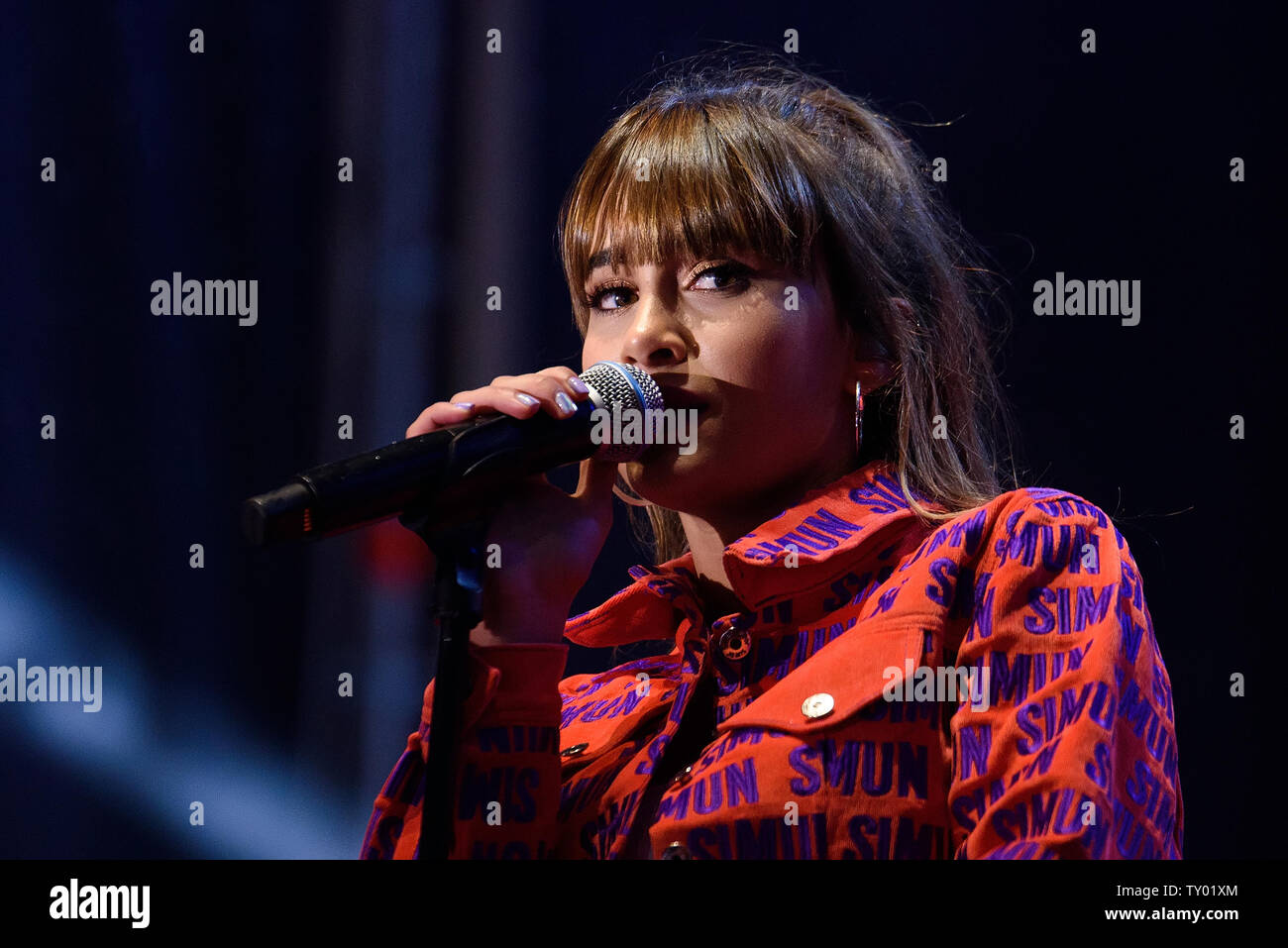 BARCELONA - 18. Mai: Aitana (Sänger von Operacion Triunfo anzeigen) führt im Konzert an Primavera Pop Festival am 18. Mai 2019 in Barcelona, Spanien. Stockfoto