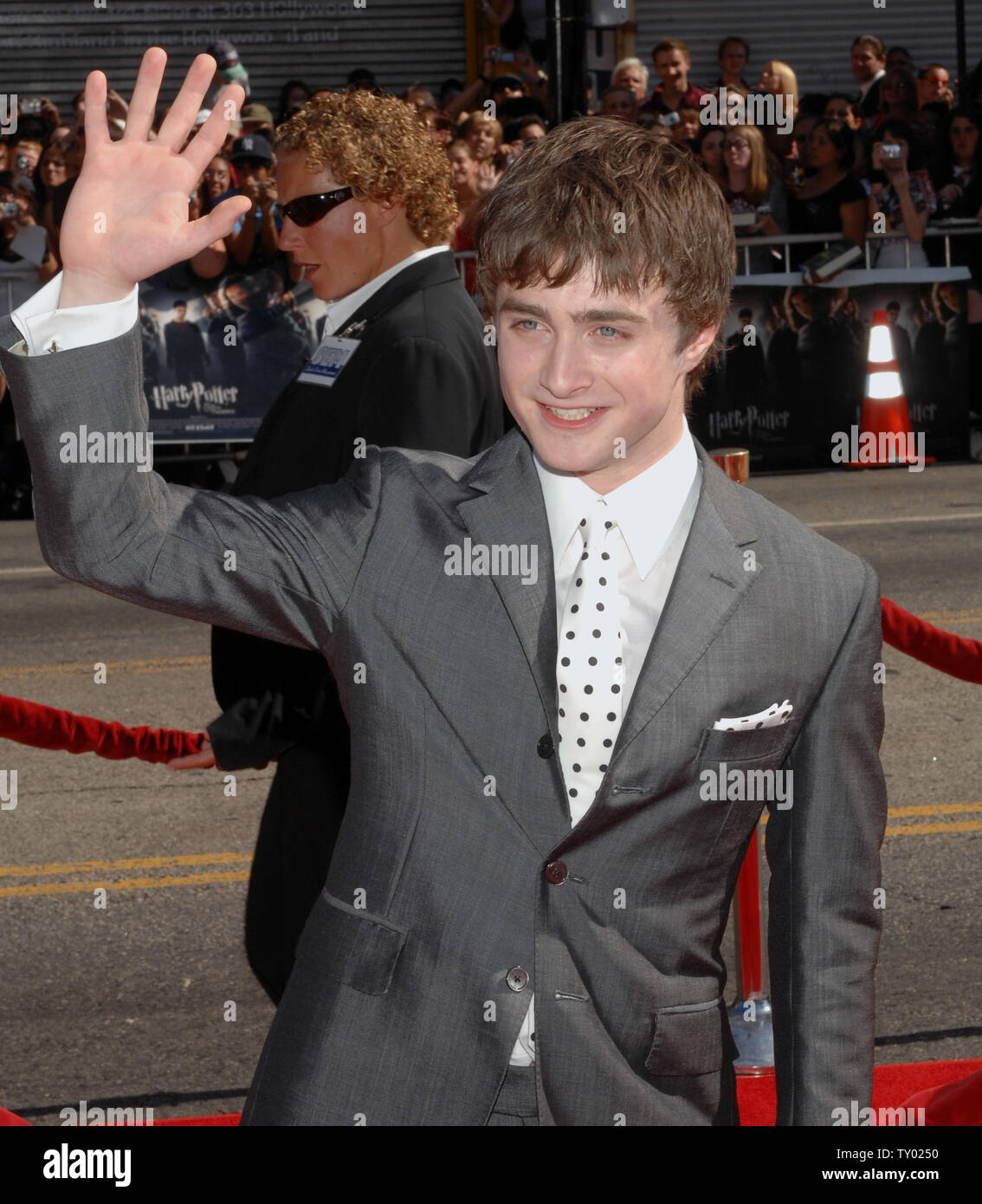 Cast-Mitglied Daniel Radcliffe besucht die Premiere des Motion Picture dramatische fantasy Harry Potter und der Orden des Phoenix" am Grauman's Chinese Theater in Hollywood" in Los Angeles am 8. Juli 2007. (UPI Foto/Jim Ruymen) Stockfoto