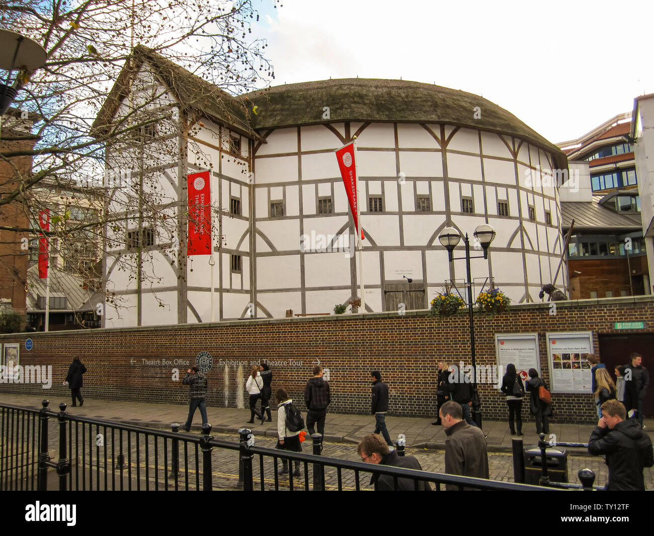 Shakespeare's Globe ist ein Nachbau des Globe Theatre. London, England - 25. November 2009. Stockfoto