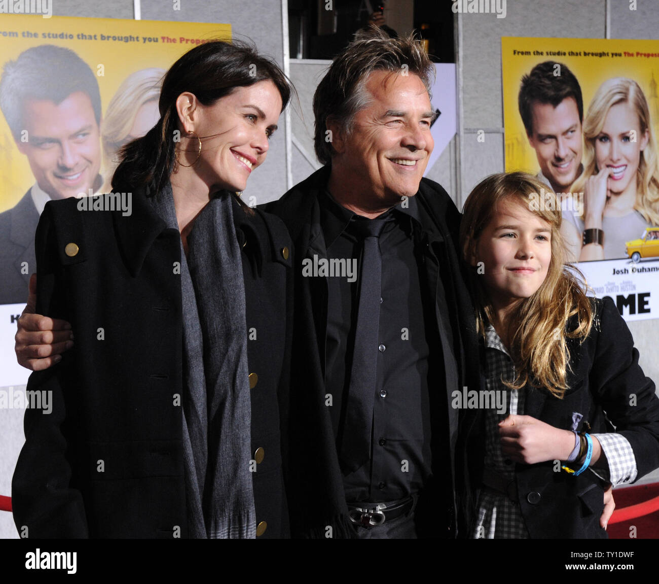 Schauspieler Don Johnson besucht die Premiere des Motion Picture romantisch Drama Komödie "When In Rome" Frau seine Kelley Phleger (L) und Tochter Atherton Grace Johnson, im El Capitan Theatre in Hollywood" in Los Angeles am 27. Januar 2010. UPI/Jim Ruymen. Stockfoto