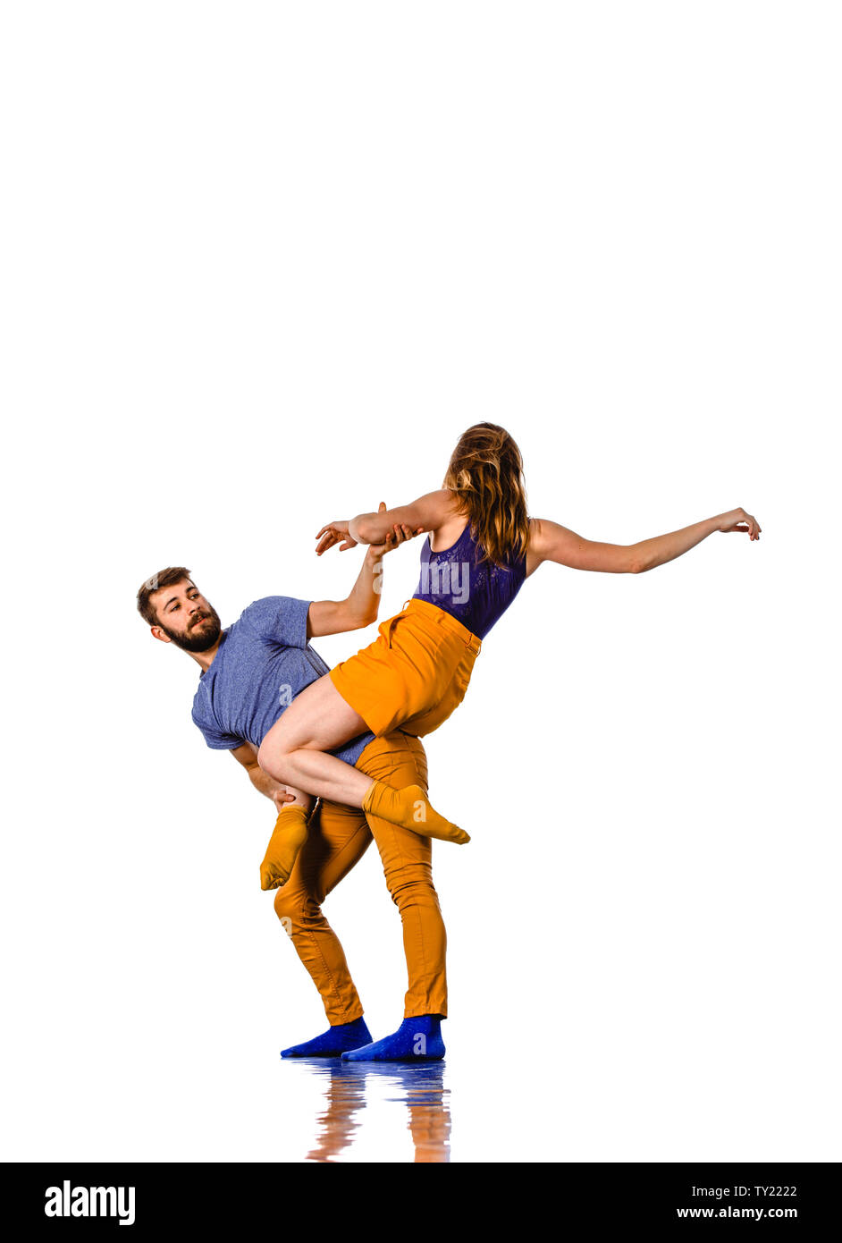 Zwei hip hop Männlichen und Weiblichen brechen Tänzer tanzen auf weißem Hintergrund Stockfoto