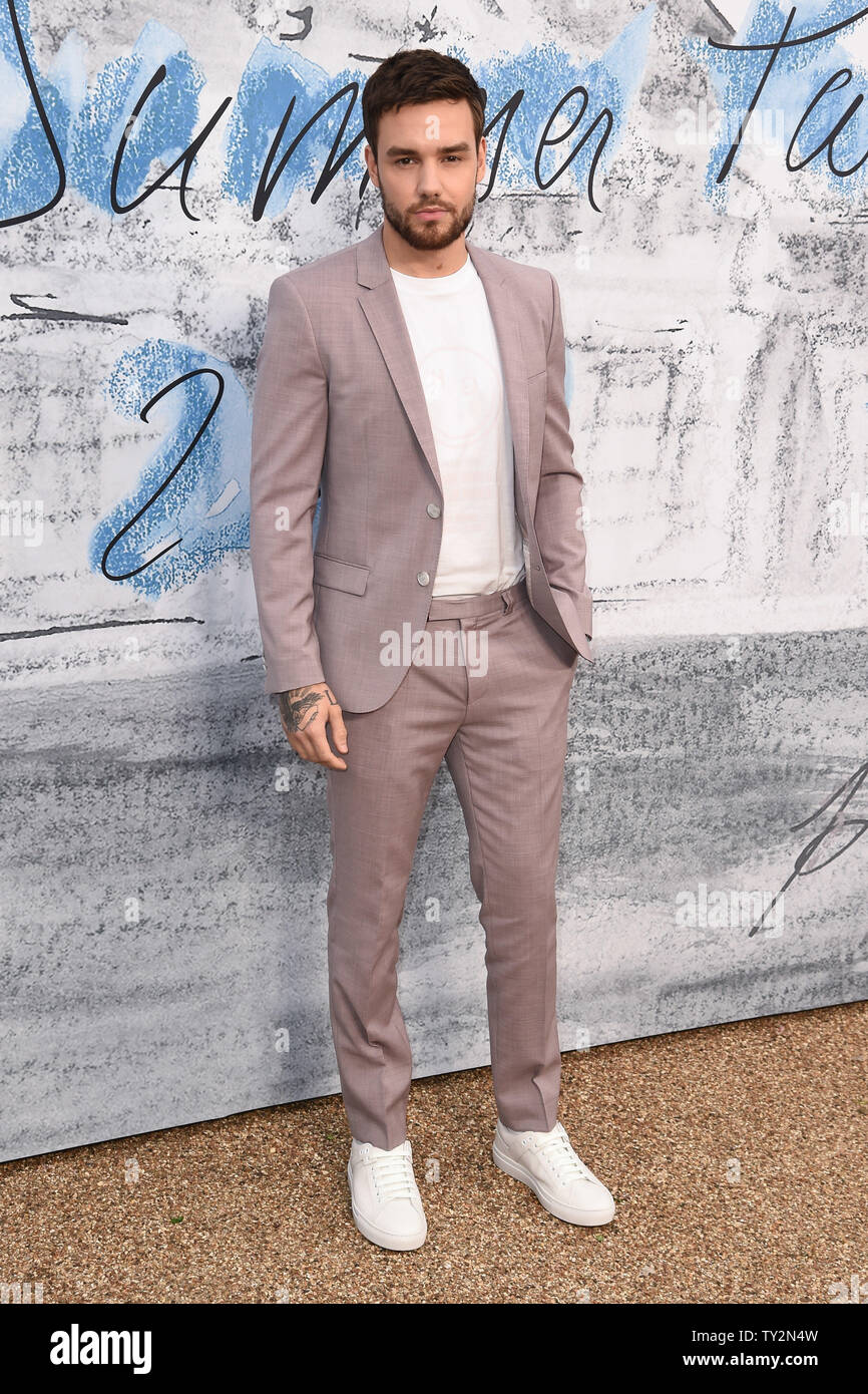 London, Großbritannien. 25. Juni 2019. LONDON, GROSSBRITANNIEN. Juni 25, 2019: Liam Payne für die Serpentine Gallery Sommerfest 2019 in Kensington Gardens, London anreisen. Bild: Steve Vas/Featureflash Credit: Paul Smith/Alamy leben Nachrichten Stockfoto