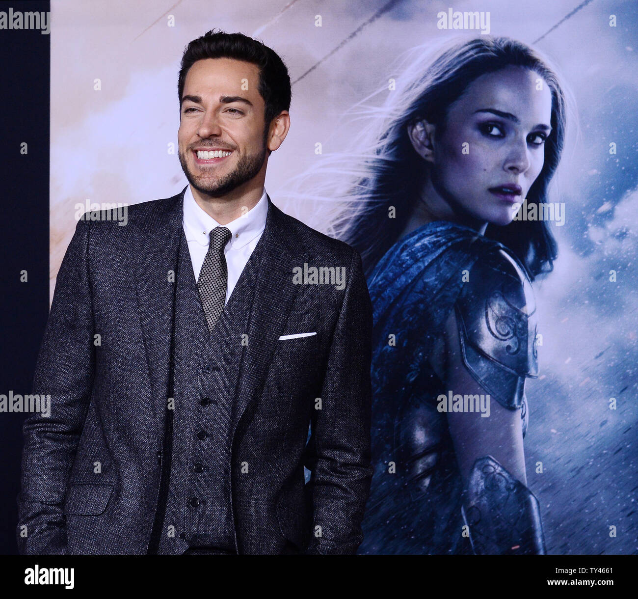 Zachary Levi Thor Stockfotos Und Bilder Kaufen Alamy