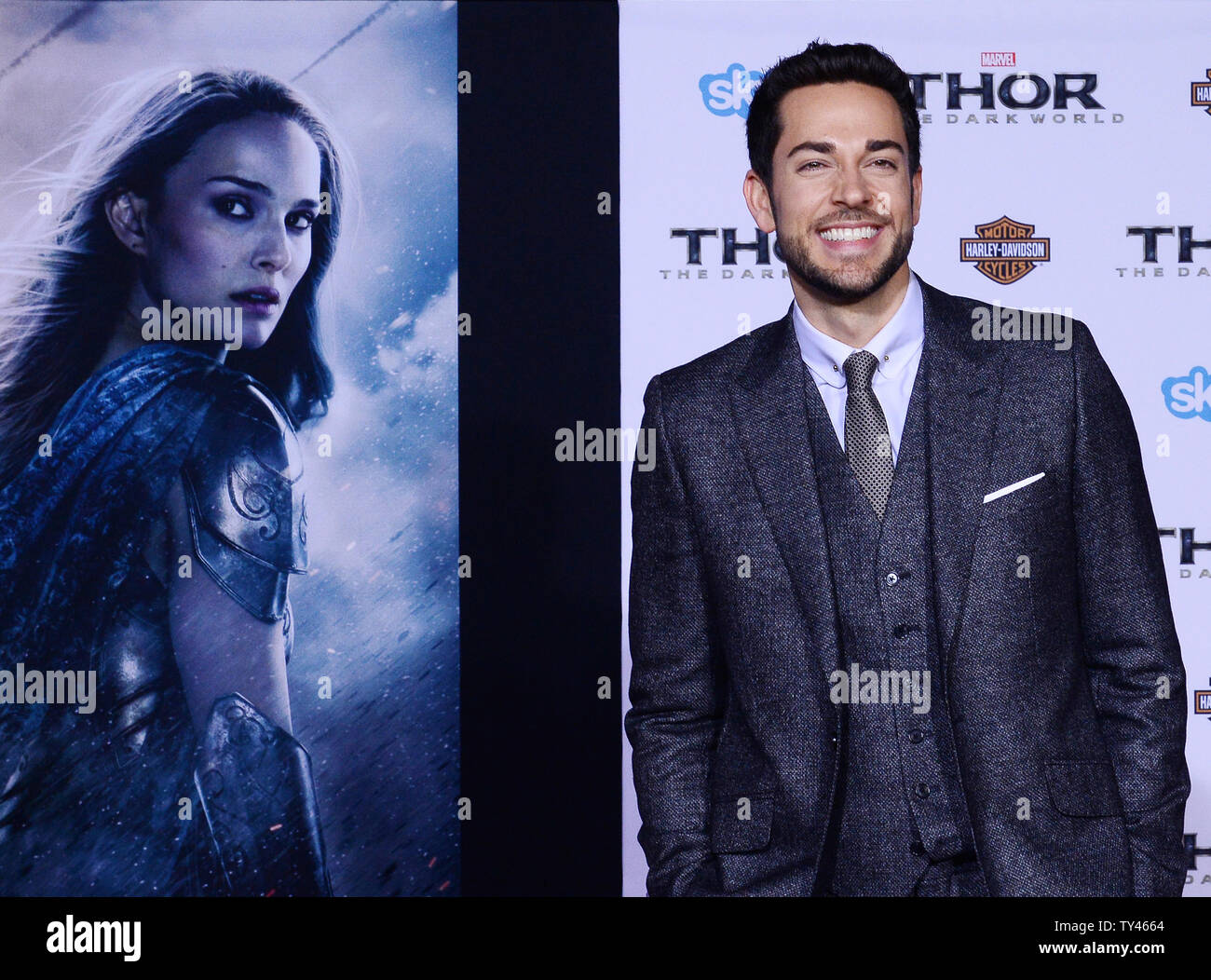 Zachary Levi Thor Stockfotos Und Bilder Kaufen Alamy
