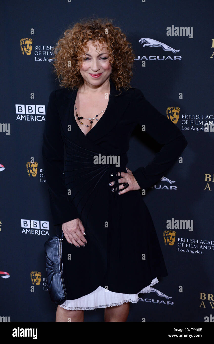 Schauspielerin Alex Kingston besucht die BAFTA-LA Britannia Awards im Beverly Hilton Hotel in Beverly Hills, Kalifornien am 9. November 2013. Die Erlöse aus der Gala Support Education, Gelehrsamkeit, Community Outreach und Archivierung Projekte. UPI/Jim Ruymen Stockfoto