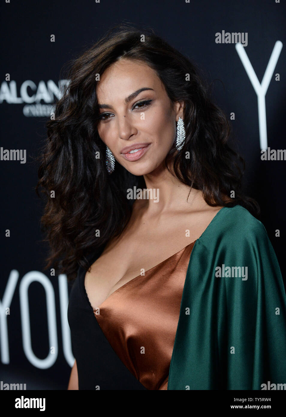 die-rum-nische-schauspielerin-und-model-madalina-diana-ghenea-die