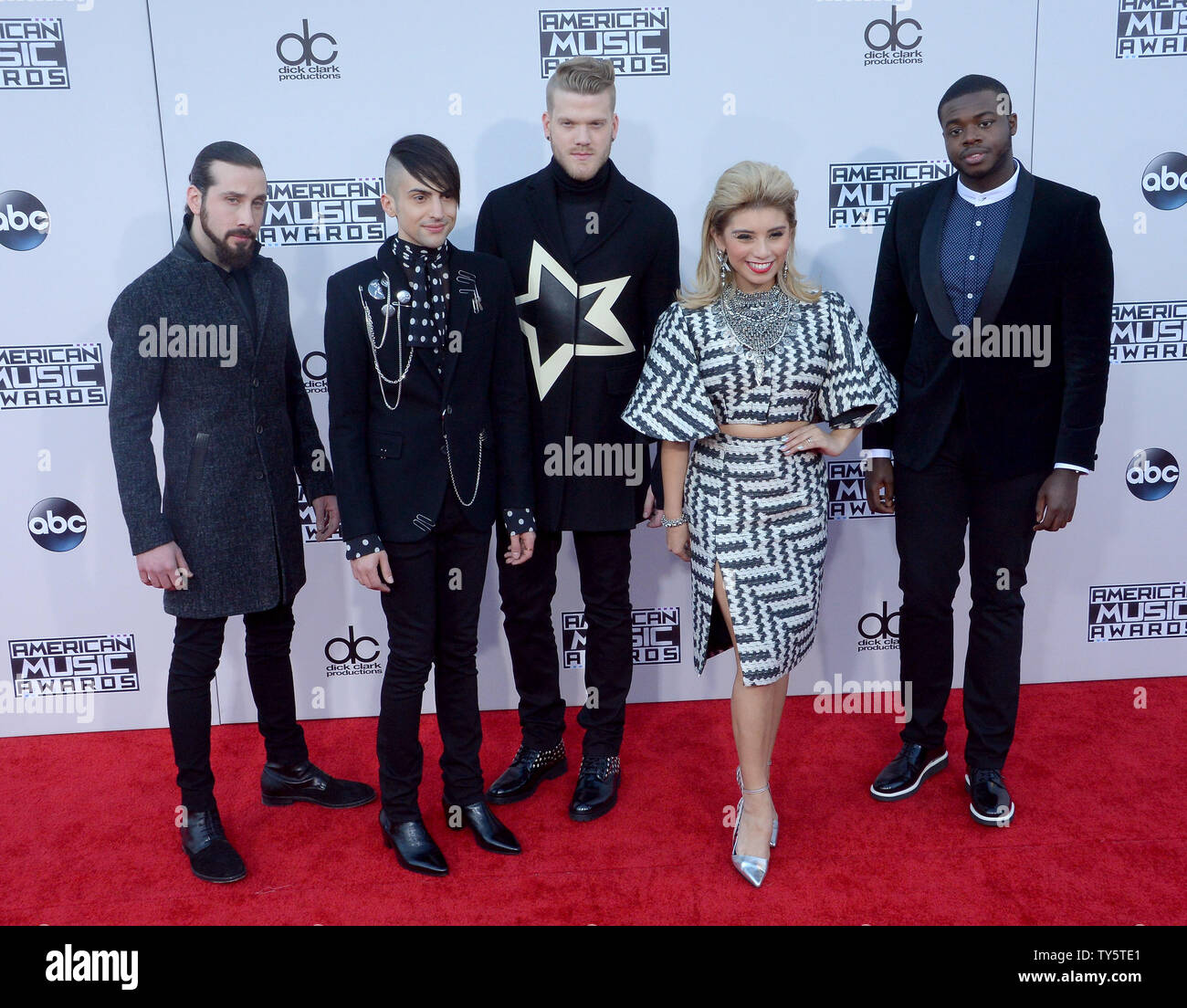 Von Links Sanger Avi Kaplan Mitch Grassi Scott Hoying Kirstin Maldonado Und Kevin Olusola Von Pentatonix Von Links Sanger Avi Kaplan Mitch Grassi Scott Hoying Kirstin Maldonado Und Kevin Olusola Von Pentatonix