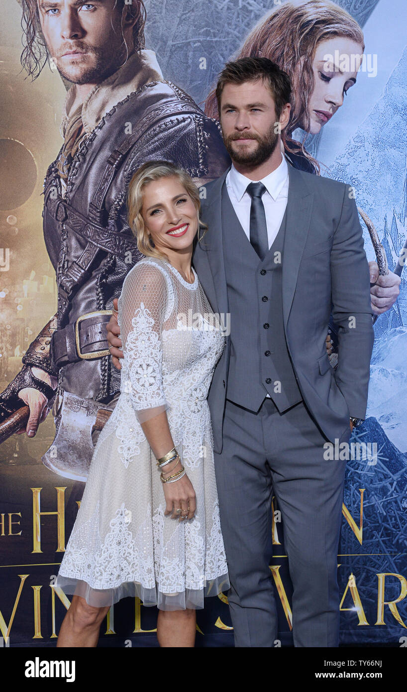 Warf Mitglied Chris Hemsworth und seine Frau, die Schauspielerin Elsa Pataky die Premiere der motion picture Fantasy' der Huntsman: Winter's Krieg" in die "Westwood" in Los Angeles, das am 11. April 2016 teil. Handlung: Als einen Krieg zwischen rivalisierenden Königin Schwestern Ravenna und Freya eskaliert, Eric und anderen Krieger Sara, Mitglieder der Jäger Armee angehoben Freya zu schützen, versuchen, ihre verbotene Liebe zu verbergen, als sie die Bekämpfung von Ravenna bösen Absichten. Foto von Jim Ruymen/UPI Stockfoto