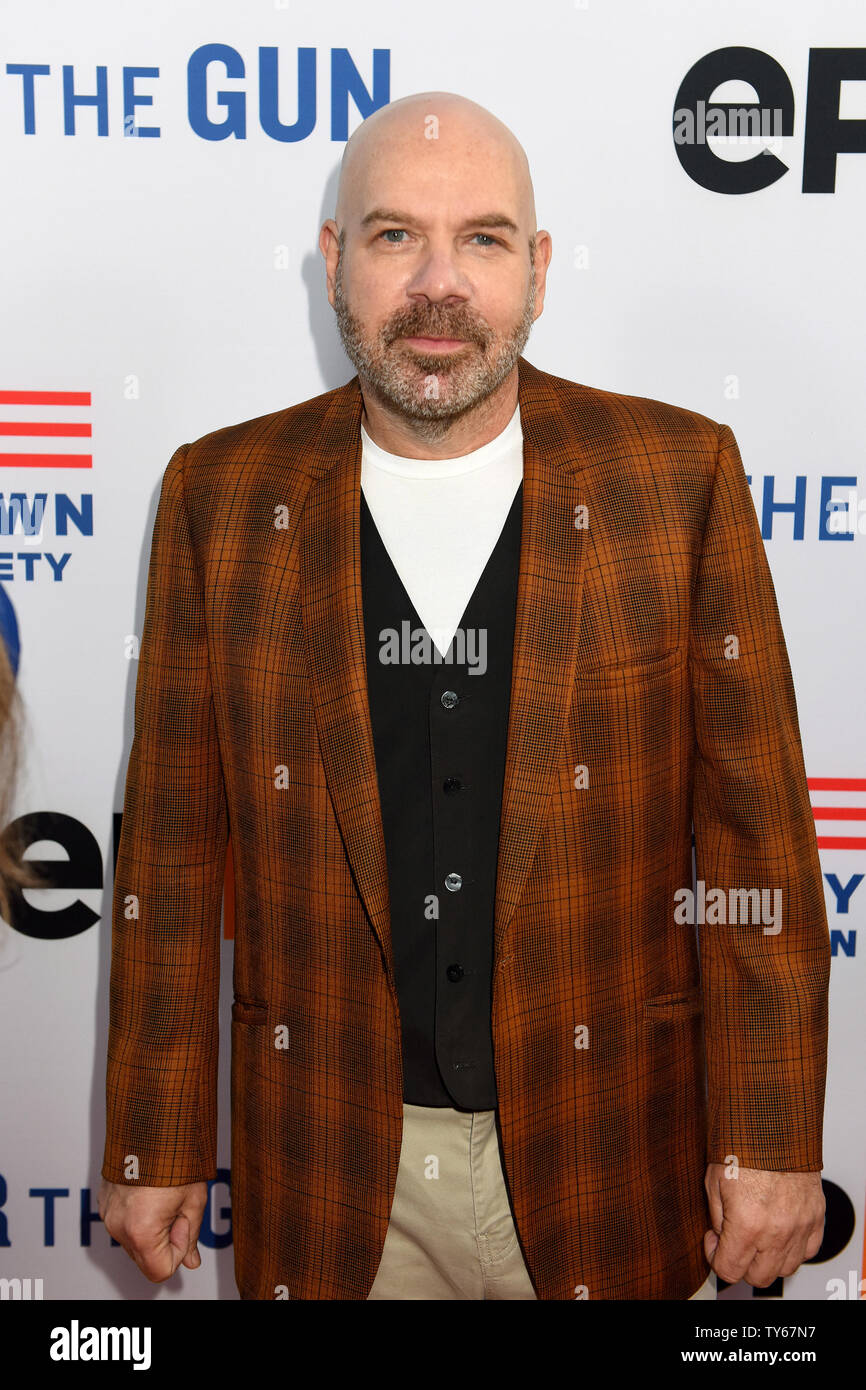 Schauspieler Jason Stuart besucht die Premiere des Dokumentarfilms "Under the Gun" an der Akademie der Motion Picture Arts and Sciences (Ampas) in Beverly Hills, Kalifornien am 3. Mai 2016. Storyline: Erster Hand Konten von Eltern von Sandy Hook Opfer, Experte Kommentar und Statistiken zeigen den Zustand der amerikanischen Waffengewalt und Gun. Foto von Michael Owen Baker/UPI Stockfoto