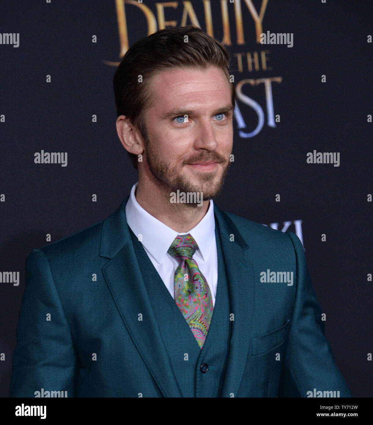 Warf Mitglied Dan Stevens besucht die Premiere des Motion Picture romantische Fantasy Musical "Die Schöne und das Biest" am El Capitan Theatre in Hollywood" in Los Angeles am 2. März 2017. Handlung: Ein junger Prinz, der in der Form eines Tieres eingesperrt, kann nur durch die wahre Liebe befreit werden. Was kann seine einzige Chance sein, kommt, wenn er trifft, Belle, der einzige Mensch Mädchen zum Schloss Besuch überhaupt, da es verzaubert wurde. Foto von Jim Ruymen/UPI Stockfoto