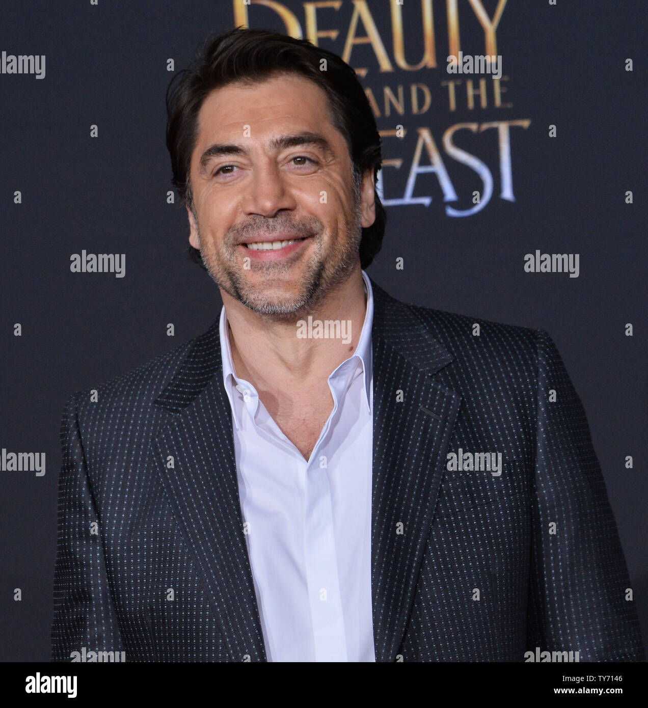 Schauspieler Javier Bardem besucht die Premiere des Motion Picture romantische Fantasy Musical "Die Schöne und das Biest" am El Capitan Theatre in Hollywood" in Los Angeles am 2. März 2017. Handlung: Ein junger Prinz, der in der Form eines Tieres eingesperrt, kann nur durch die wahre Liebe befreit werden. Was kann seine einzige Chance sein, kommt, wenn er trifft, Belle, der einzige Mensch Mädchen zum Schloss Besuch überhaupt, da es verzaubert wurde. Foto von Jim Ruymen/UPI Stockfoto